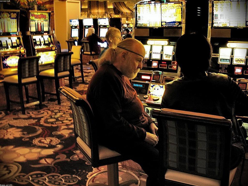 ព័ត៌មានអំពីការលេងស្លត: មូលដ្ឋាននិងយុទ្ធសាស្ត្រ